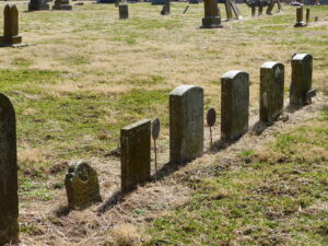 Graves of family split by the Civil War.